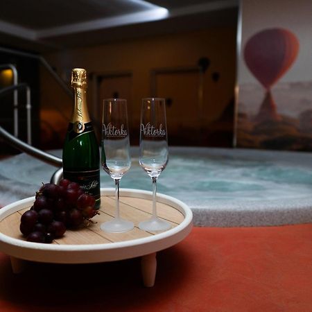 Wellness Hotel - Viktorka, Herecky Dum Ческа-Скалице Экстерьер фото